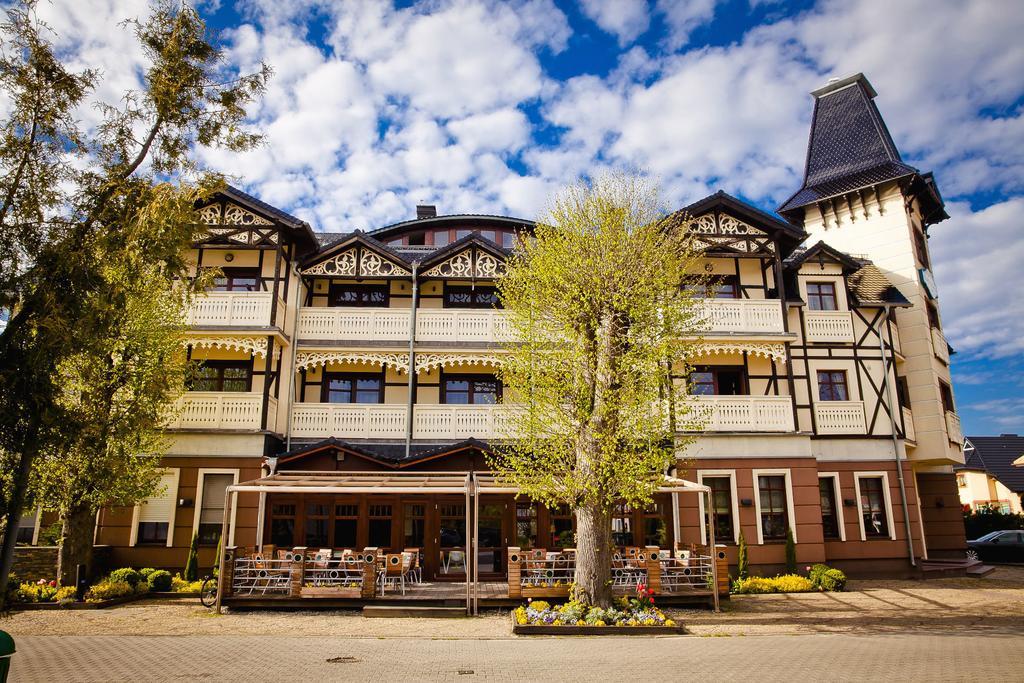 济夫努夫星光Spa及酒店 Dziwnów 外观 照片
